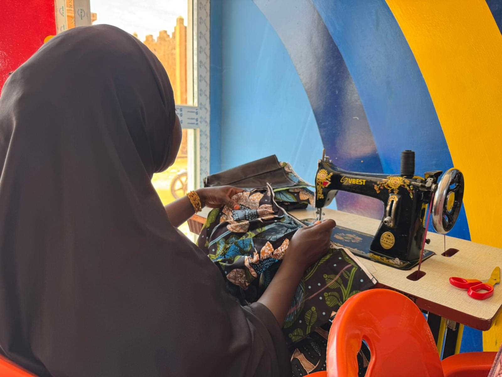 Nijer'de Dikiş Makinası Dağıtımı dikiş mak (1)