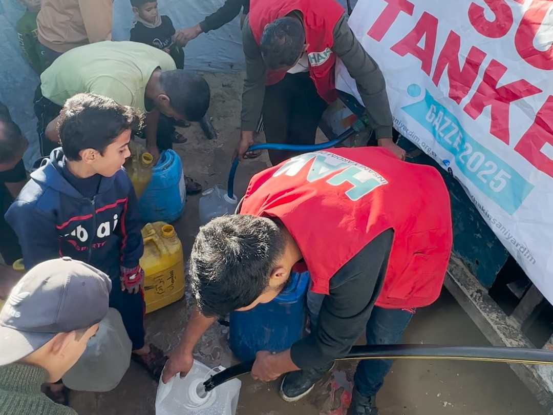 Gazze'de Su Dağıtımı gazze tanker (1)
