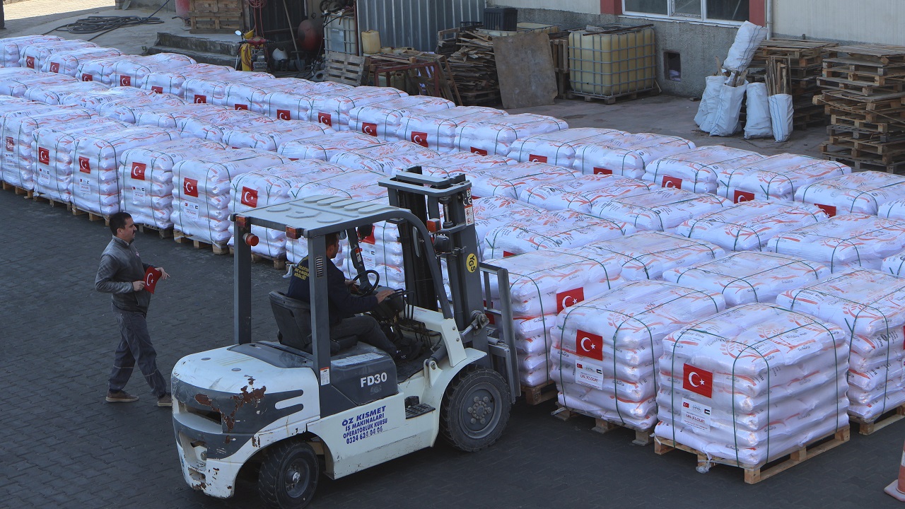 Hak İnsani Yardım Derneği Gazze'ye 4 TIR Un Yolluyor gazze iyilik gemisi görsela2