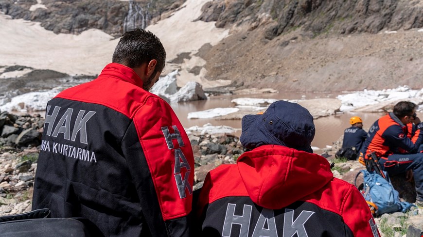 Hak Arama Kurtarma Cilo Dağı’nda Yardıma Koştu cilo4