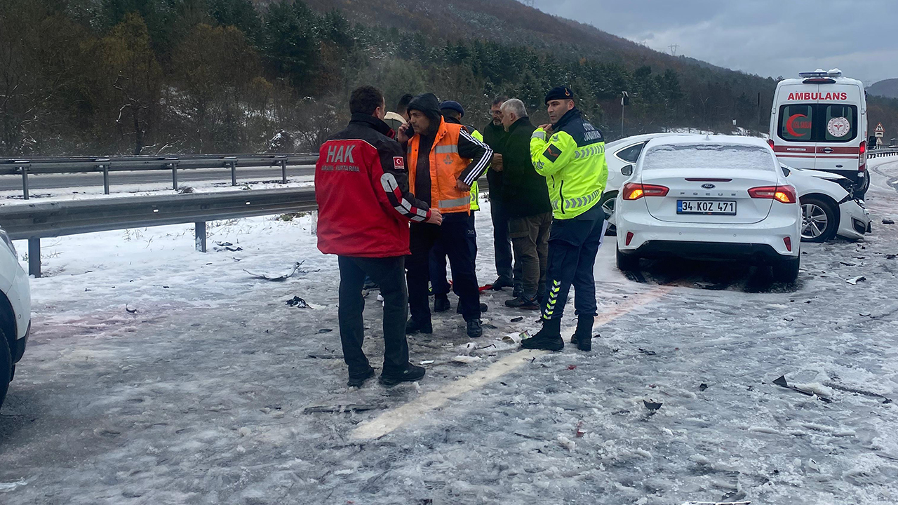 Hak Arama Kurtarma'dan Bolu Tüneli'ndeki Kazaya Müdahale 05