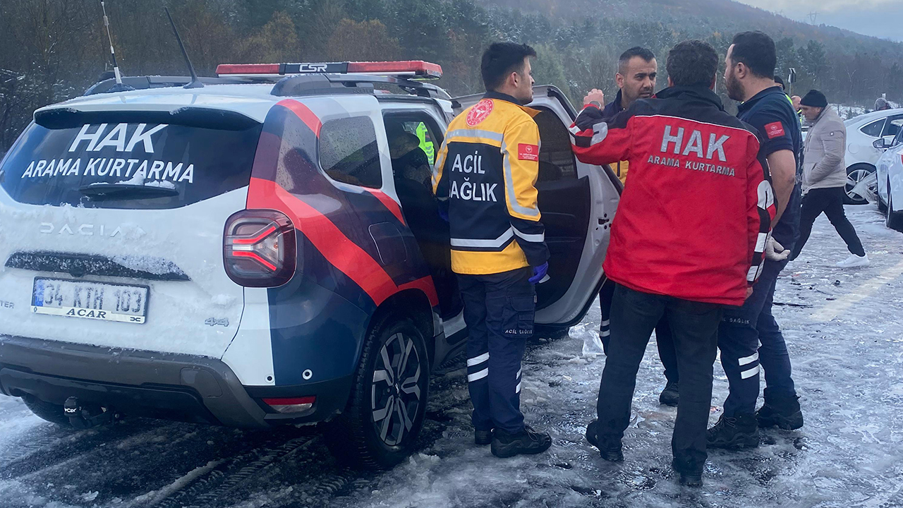 Hak Arama Kurtarma'dan Bolu Tüneli'ndeki Kazaya Müdahale 03