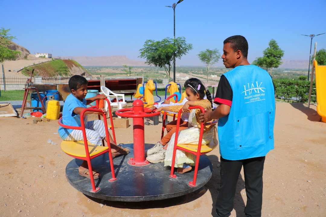 Yemen'de Yetim Buluşması asdf (1)