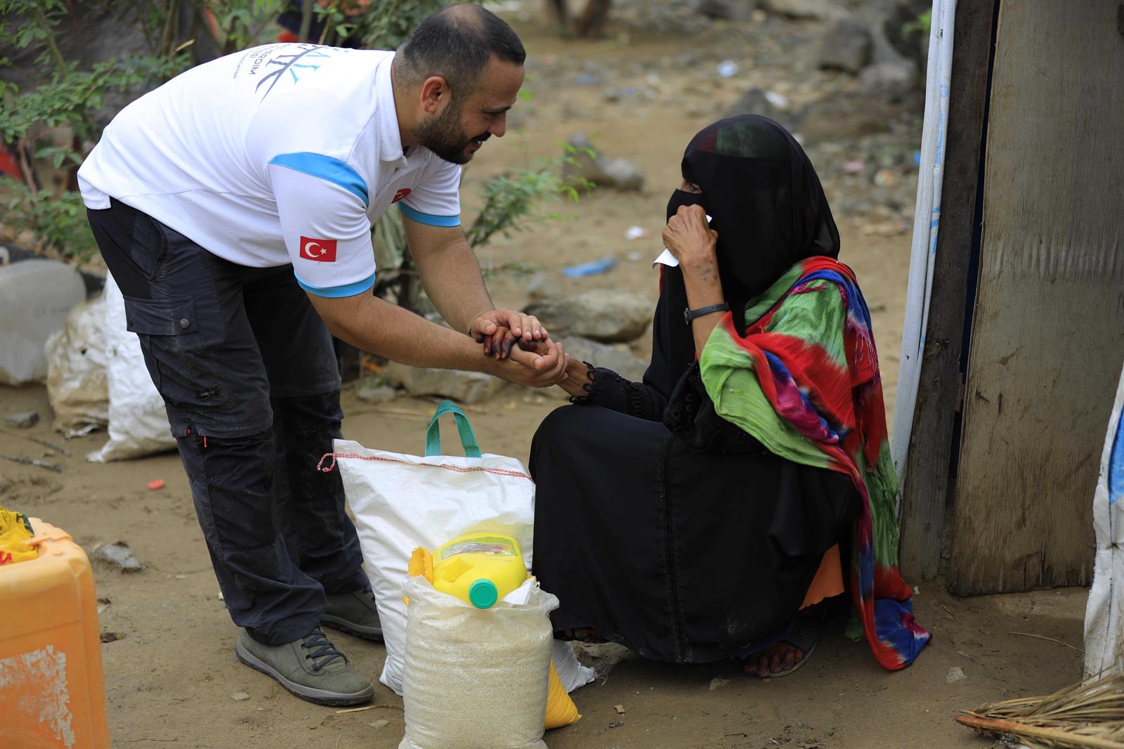 Yemen'de Gıda Kumanyası Dağıtımı gıda yemen (3)-min