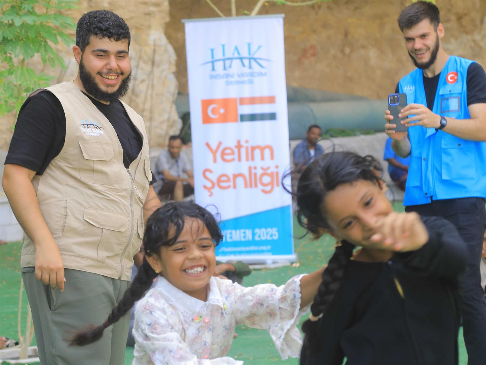 Yemen'de Yetim Şenliği şenlik (3) yatay