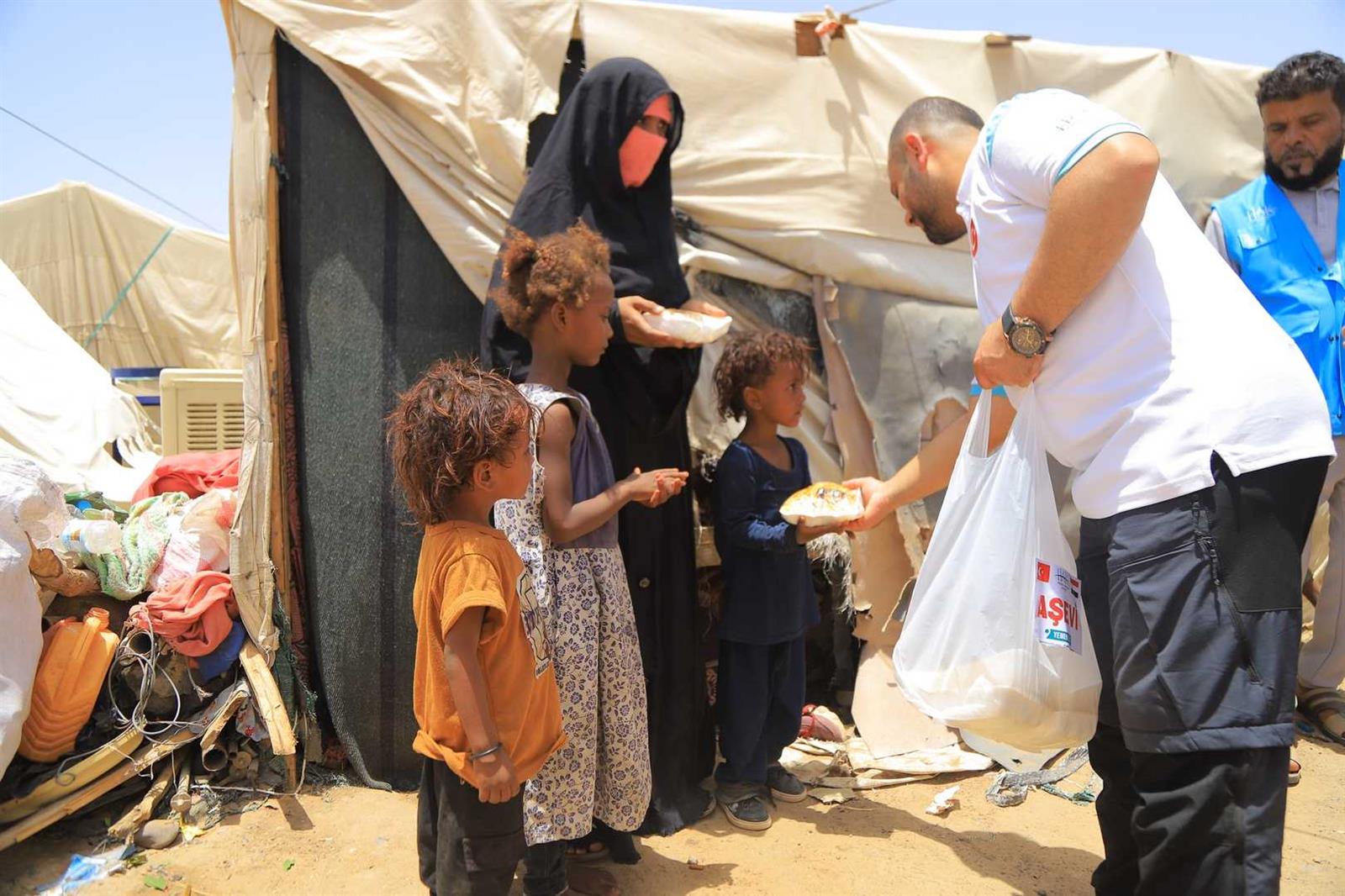 Yemen'de Yemek İkramı yemek ikramı (5)